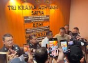 Dugaan Korupsi Tambang PT HWR: Kejati Sulut Tetapkan Ci’ Gin Tersangka, Sita Uang Rp3,2 Miliar dan Emas