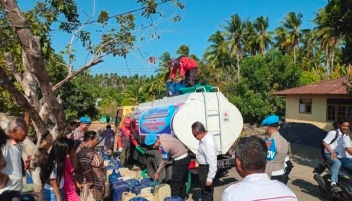 HUT Propam Polri ke-24, Polres Boltim Hadirkan Bantuan Air Bersih bagi Warga Dodap