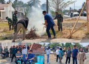 Wujudkan Rekonsiliasi, Warga Ibolian dan Tonom Gelar Kerja Bakti Bersama Pasca-Kesepakatan Damai